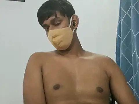 Snapshot of brownguy1234 chatting on 09.21.25 brownguy1234 online show from 09.21.25