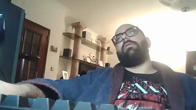 Snapshot of manokiitoo chatting on 03.31.26 manokiitoo online show from 03.31.26