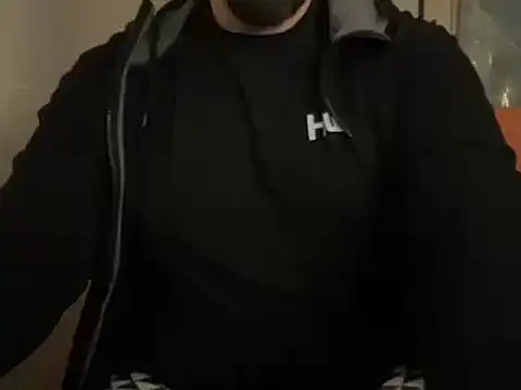 Snapshot of ThongerBBro chatting on 12.24.24 ThongerBBro online show from 12.24.24