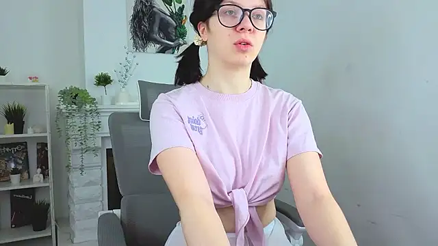 Baby Evalena online show from 02.10.26