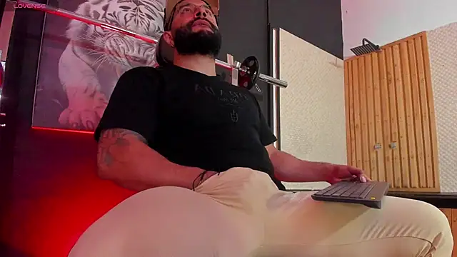 Luke  09 online show from 10.25.25