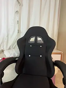 Snapshot of littlemelodi18 chatting on 02.21.26 littlemelodi18 online show from 02.21.26