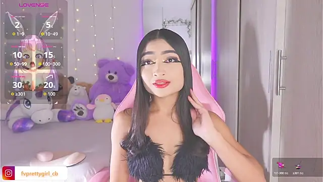 Snapshot of urfavprettygirl chatting on 10.22.25 urfavprettygirl online show from 10.22.25