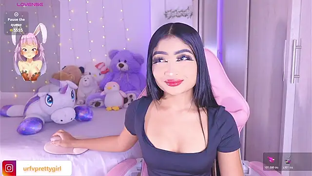 Snapshot of urfavprettygirl chatting on 06.24.26 urfavprettygirl online show from 06.24.26
