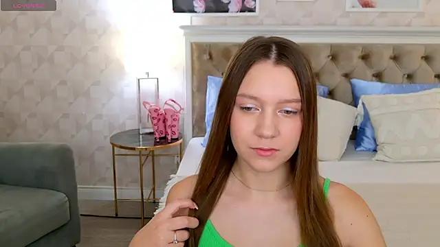 Snapshot of AliceBrayan chatting on 01.26.25 AliceBrayan online show from 01.26.25