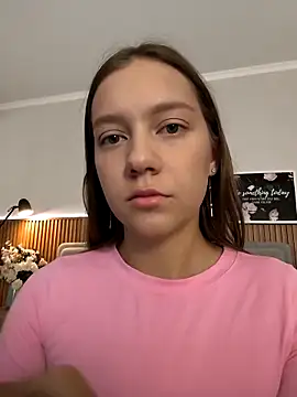 Snapshot of AliceBrayan chatting on 09.12.25 AliceBrayan online show from 09.12.25