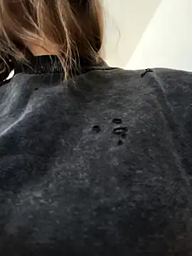 Snapshot of AliceBrayan chatting on 09.15.25 AliceBrayan online show from 09.15.25