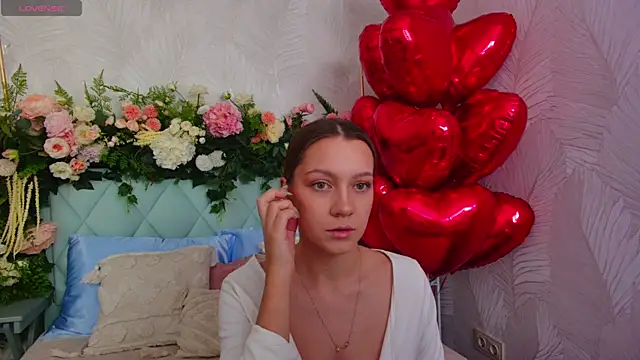 Snapshot of AliceBrayan chatting on 02.05.26 AliceBrayan online show from 02.05.26