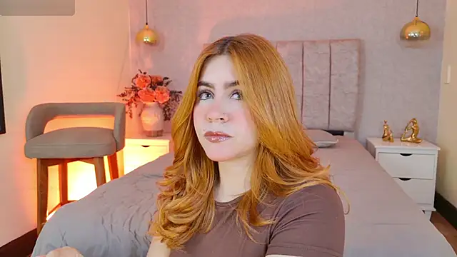 Snapshot of april_rousse chatting on 04.09.26 april rousse online show from 04.09.26