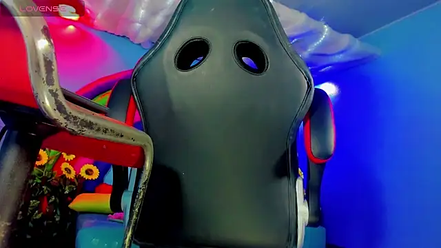 nicol gill  online show from 12.09.24