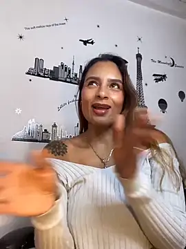 Snapshot of mykaelahoney chatting on 06.16.26 mykaelahoney online show from 06.16.26