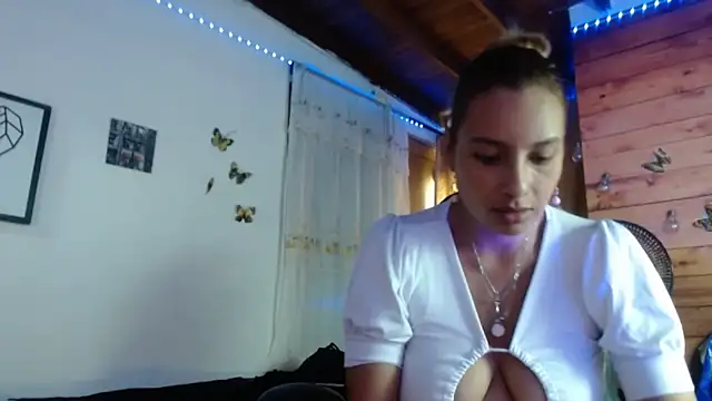 Snapshot of mykaelahoney chatting on 07.28.26 mykaelahoney online show from 07.28.26