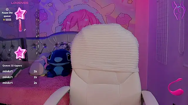 Snapshot of sophie_ws chatting on 12.21.24 sophie ws online show from 12.21.24