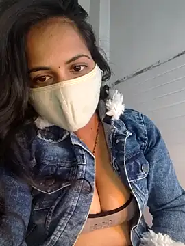 Snapshot of Nehubhabhi26 chatting on 12.14.24 Nehubhabhi26 online show from 12.14.24