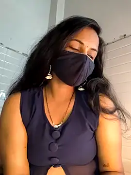 Snapshot of Nehubhabhi26 chatting on 12.18.24 Nehubhabhi26 online show from 12.18.24