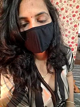 Snapshot of Nehubhabhi26 chatting on 03.18.25 Nehubhabhi26 online show from 03.18.25