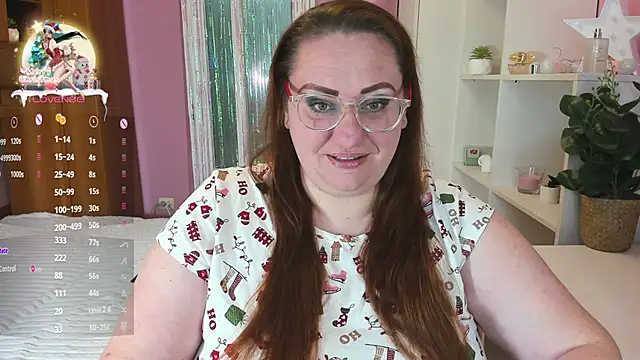 Snapshot of lovely_adelle chatting on 12.25.24 lovely adelle online show from 12.25.24