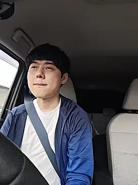 Snapshot of whitebriefboy chatting on 05.22.26 whitebriefboy online show from 05.22.26