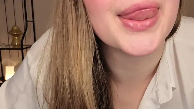 Snapshot of Helens_love chatting on 03.03.26 Helens love online show from 03.03.26