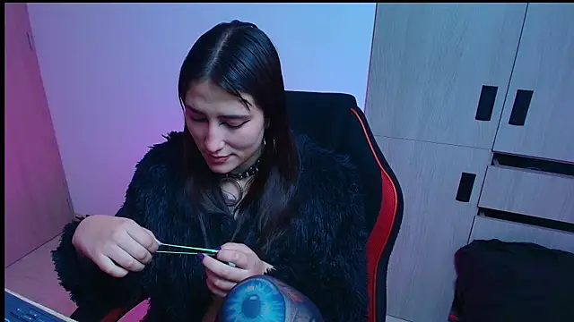 hitomi arata online show from 04.21.26