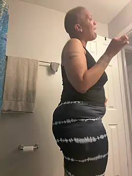 SexyHoneyRedd online show from 06.17.26