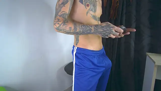 Snapshot of semalas69 chatting on 04.11.26 semalas69 online show from 04.11.26