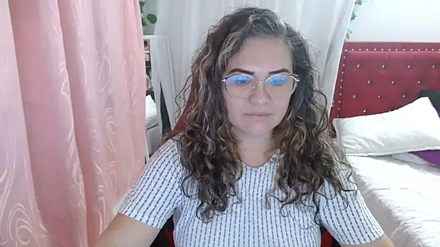 helenca43 online show from 10.30.25