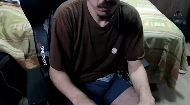 Snapshot of ViniBruv chatting on 03.09.25 ViniBruv online show from 03.09.25