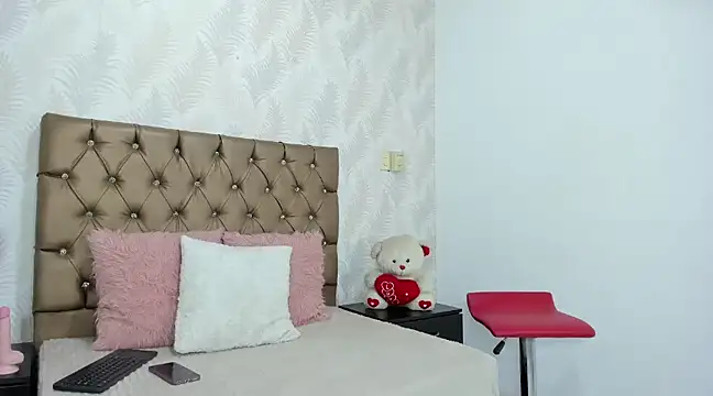 Snapshot of any_rox chatting on 01.28.25 any rox online show from 01.28.25