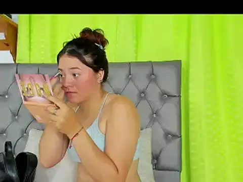 Snapshot of any_rox chatting on 03.11.25 any rox online show from 03.11.25