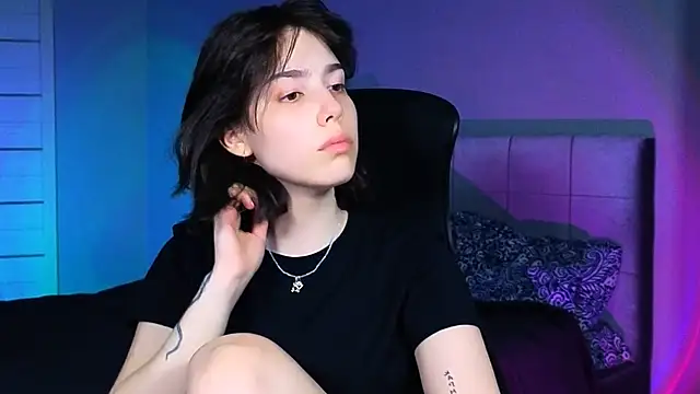 Stacy Gonzales  online show from 04.09.26