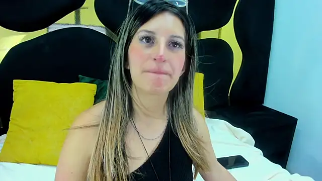 GiaRoussel online show from 12.01.25