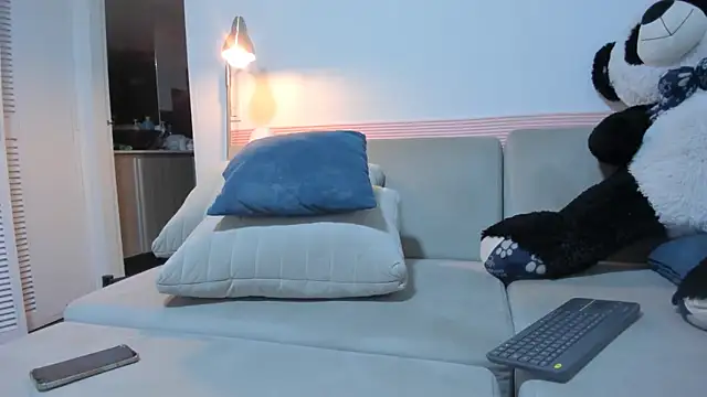 kitty miaa online show from 02.06.26