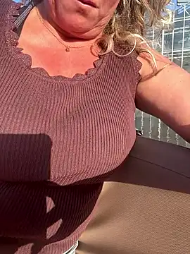 JenniLowen online show from 05.26.26