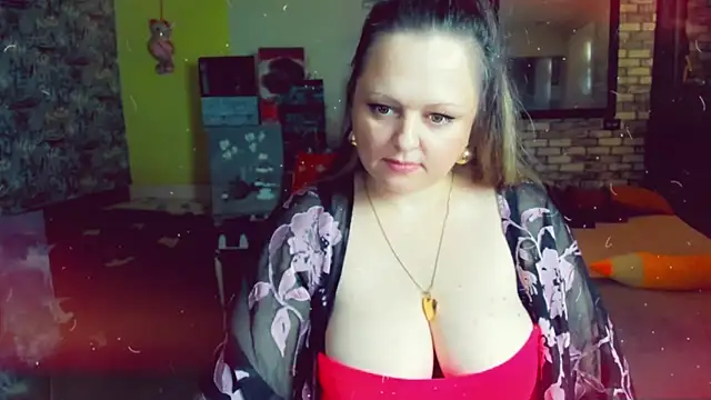 KlaraHoll online show from 12.14.24