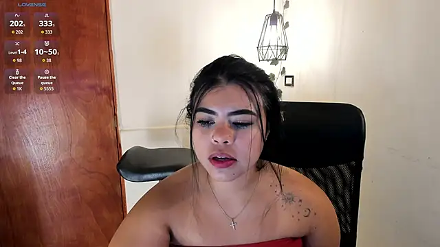 aitana-purple online show from 10.19.25