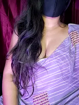 Snapshot of SexyAndHottie chatting on 12.04.24 SexyAndHottie online show from 12.04.24