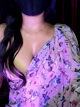 Snapshot of SexyAndHottie chatting on 01.28.25 SexyAndHottie online show from 01.28.25