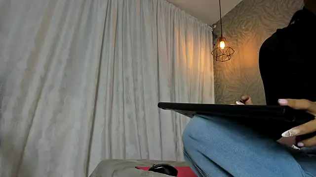 KOURTNEY-- online show from 01.17.26