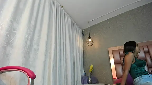 KOURTNEY-- online show from 02.01.26