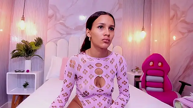 Carohorny4u online show from 10.12.25