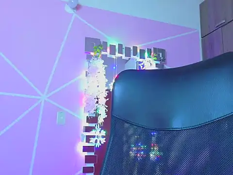  ALLYSON18  online show from 04.14.26