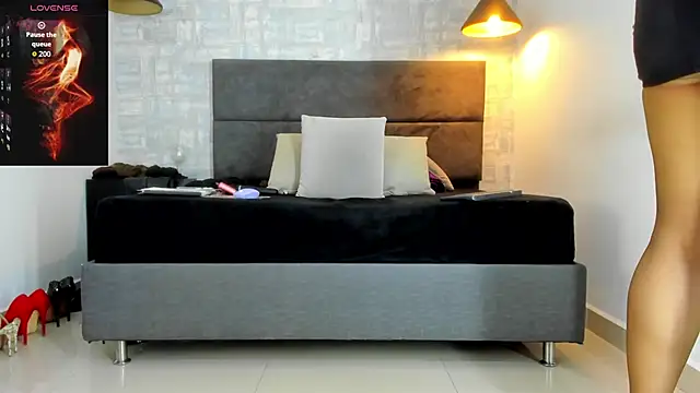 Snapshot of missnatash chatting on 04.19.26 missnatash online show from 04.19.26
