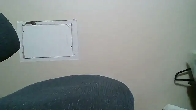 BigDcrizz online show from 10.19.25