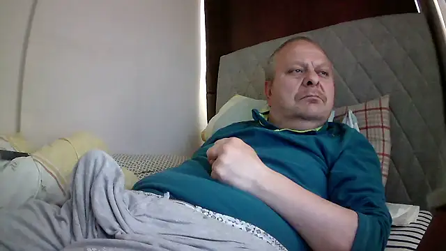 Snapshot of amylrmm1903 chatting on 05.17.26 amylrmm1903 online show from 05.17.26