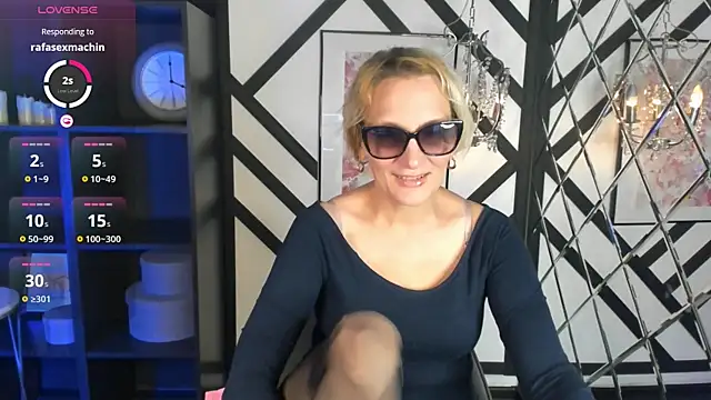 Queen Anna  online show from 08.07.26