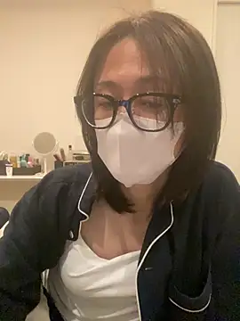 Snapshot of mel__mel chatting on 03.28.26 mel mel online show from 03.28.26