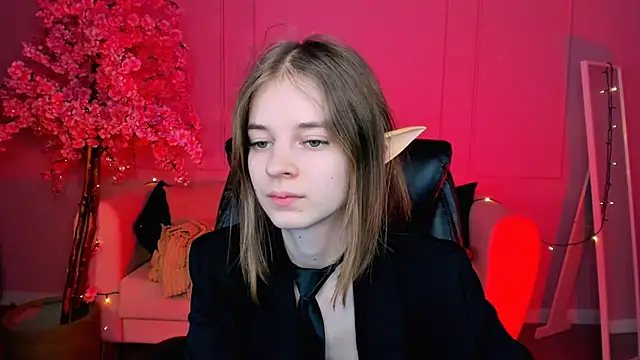 TinaDavil online show from 01.11.25