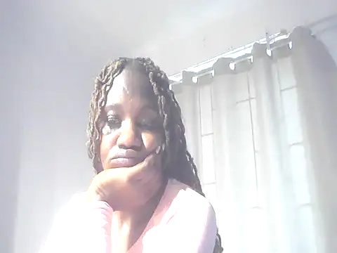 Snapshot of MissBigNipples chatting on 05.19.26 MissBigNipples online show from 05.19.26
