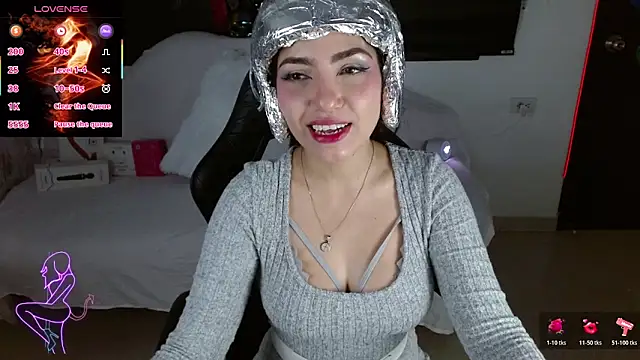 Carolaine69  online show from 06.06.26